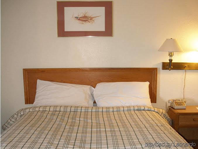 Red Carpet Inn&Suites New Cumberland Buitenkant foto